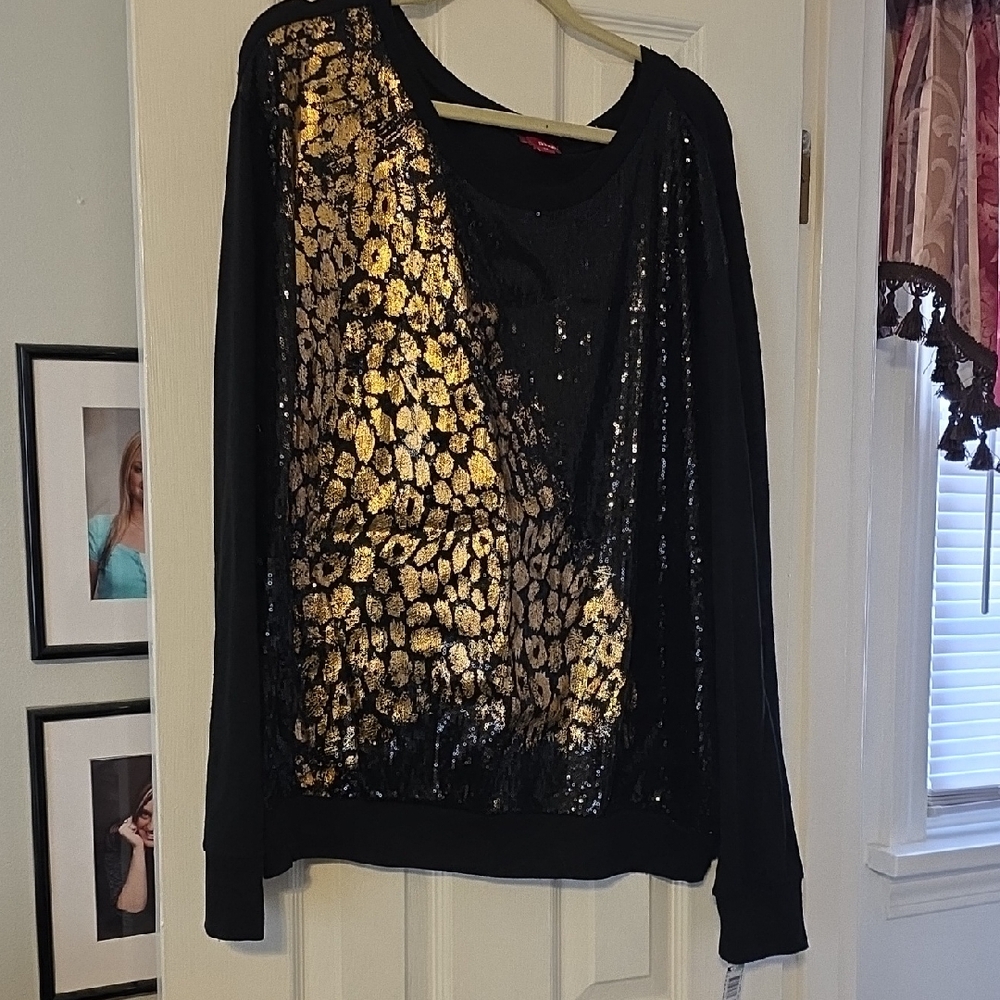 BONGO Black and Gold Sequin Sweatshirt